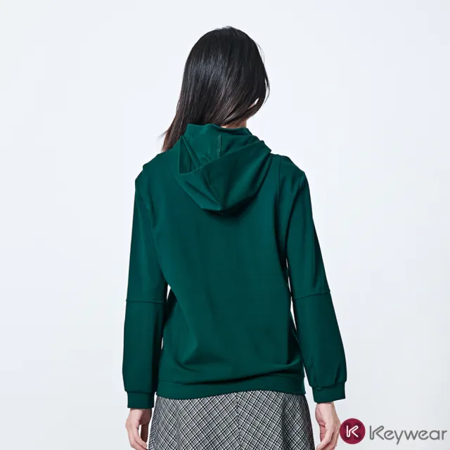 【KeyWear 奇威名品】配布跳色連帽上衣