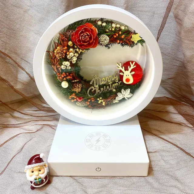 【OSTARA FLORIST 奧斯塔拉花藝】聖誕花圈檯燈 含手機無線充電 共兩款(聖誕節、聖誕花圈、檯燈)