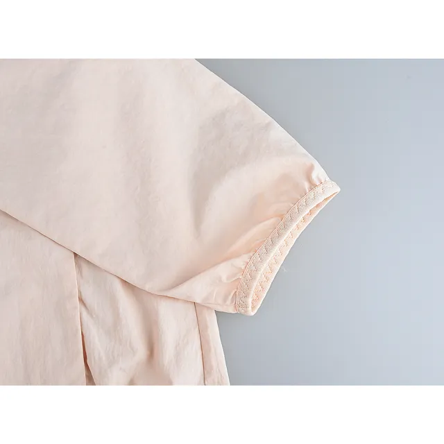 【CANADA GOOSE】CANADA GOOSE Lundell左袖北極圈地形圓標LOGO白色刺繡設計再生尼龍防風外套(女款/亞麻)