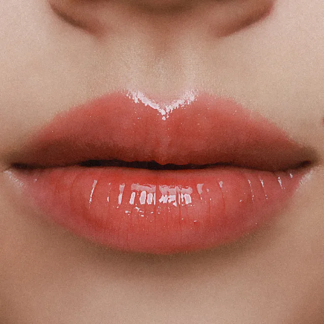 【FreshO2】Glossy art lip oil 5.3g(泰國人氣彩妝導師Ladcha聯名)