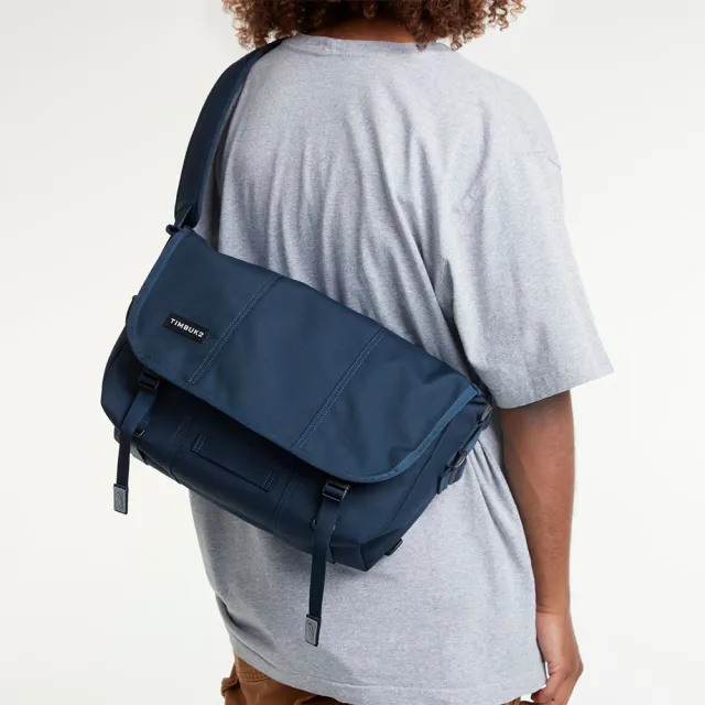 【Timbuk2】Classic Messenger Cordura Eco 13 吋經典郵差包(新版/黑藍米拼色)