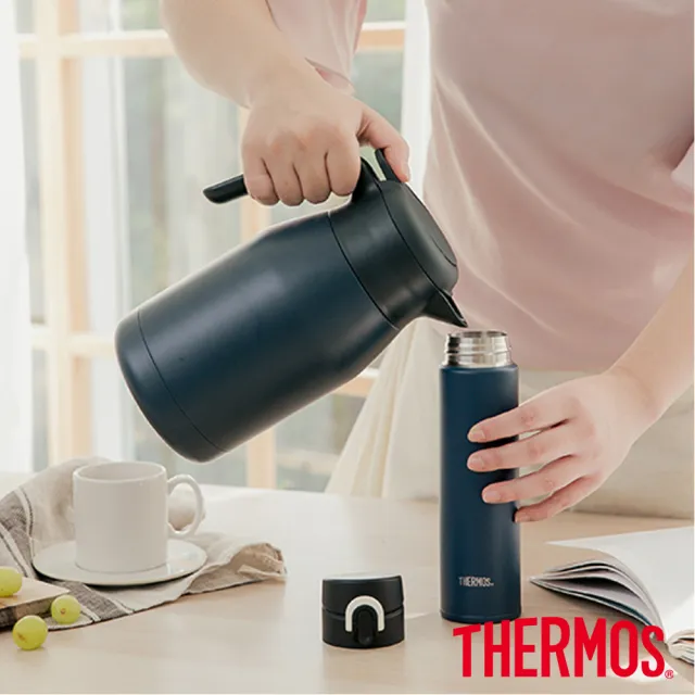 【THERMOS膳魔師】期間限定_黛藍風韻系列不鏽鋼按壓式保溫壺1500ml+輕量彈蓋保溫瓶400ml(THS-1501+JNI-401)