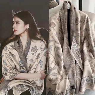 【Emi 艾迷】經典格紋保暖圍巾 披肩 秋冬保暖 輕奢高級款(冬日保暖 年節出遊 新年)