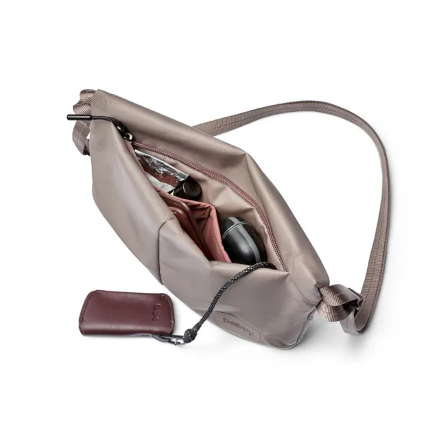 【Bellroy】官方直營 Laneway Sacoche 城市斜挎包 3.5L(深卡其/輕便包/斜背包)
