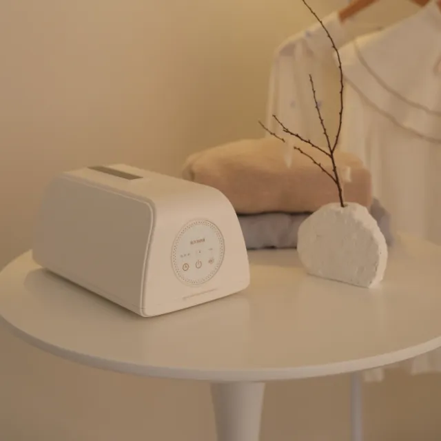【Roommi】Suncase 輕巧UV烘衣機(烘衣機 暖衣 速乾 抑菌)