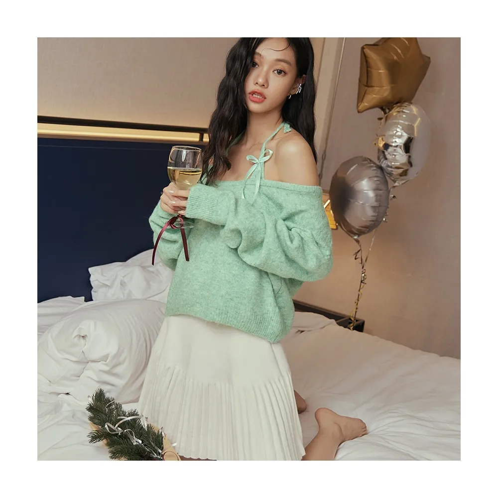 【OB 嚴選】兩件式繞脖蝴蝶結針織背心上衣 《FA3082》