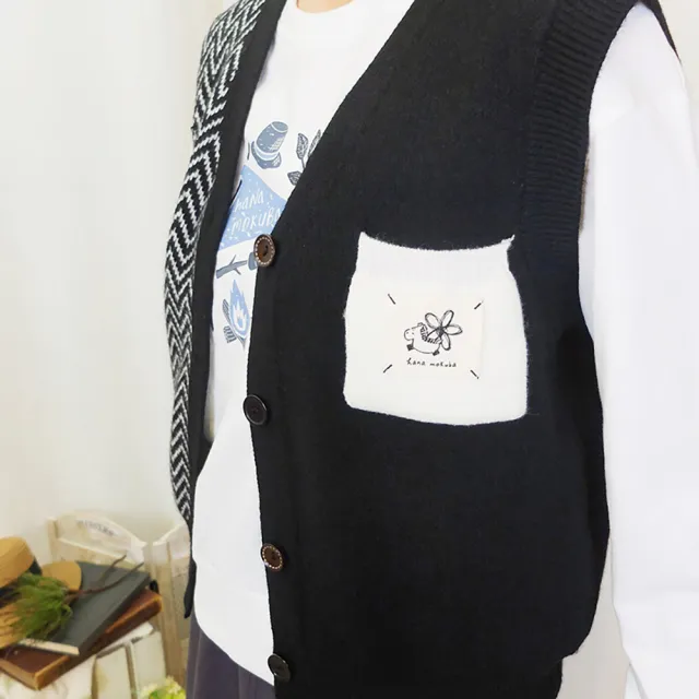 【Hana Mokuba】花木馬日系女裝紐釦門襟不對稱織紋針織背心(背心)