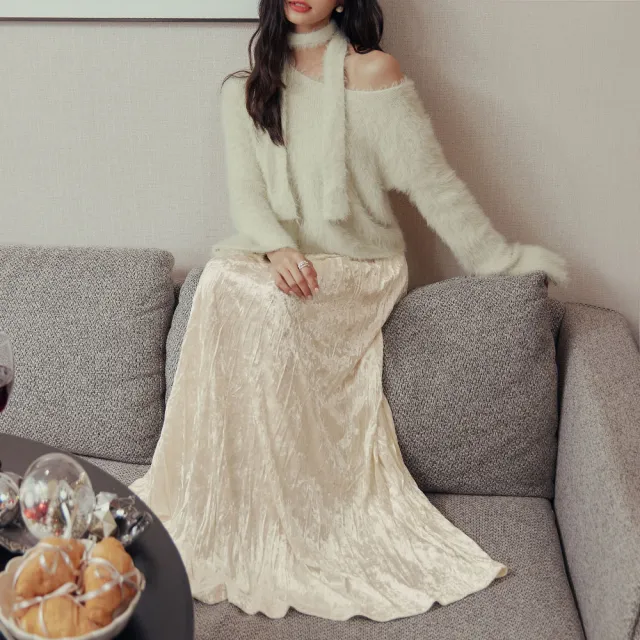 【OB 嚴選】光澤感絨面壓摺傘襬長裙 《CA3028》