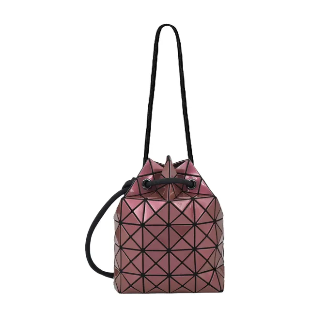ISSEY MIYAKE 三宅一生】WRING ONE-TONE 4X6亮面抽繩水桶包(多色
