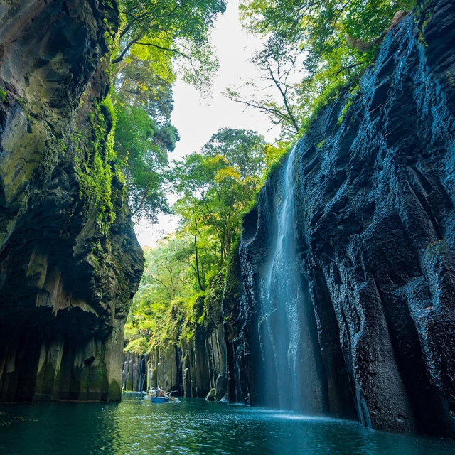 喜鴻假期 【高雄出發．熊愛南九州無購物６日】摩艾石像、球磨川