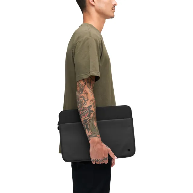 【Incase】MacBook Pro 16吋 A.R.C. Sleeve PU防水塗層 筆電保護內袋(黑)