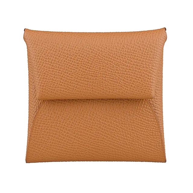 【Hermes 愛馬仕】HERMES Bastia內層銀字LOGO小牛皮翻蓋按釦式零錢包(焦糖棕)