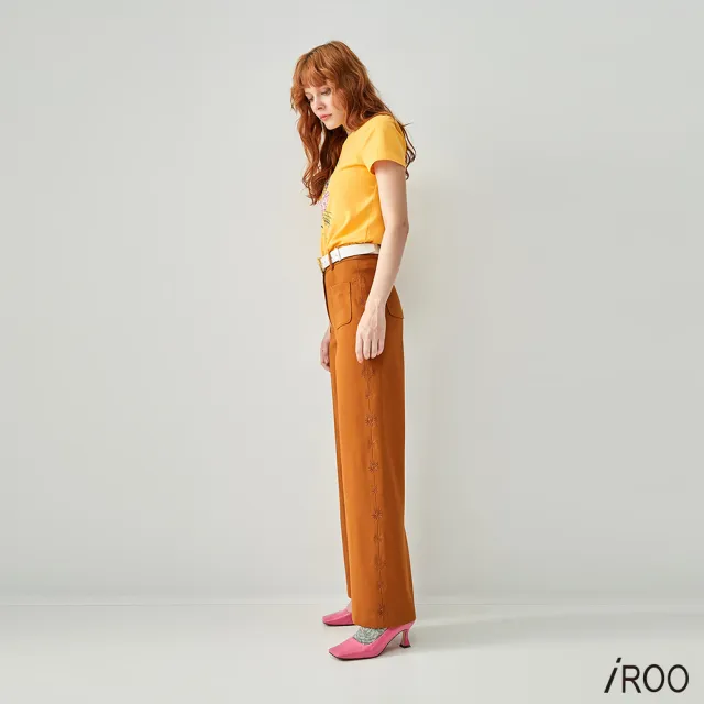 【iROO】繡花桃心花木棕寬褲