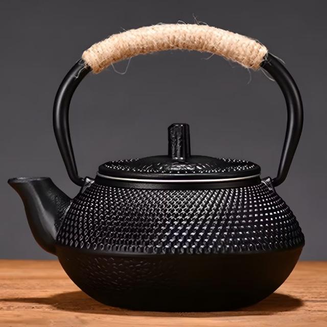 日式純手工鑄鐵壺-附濾網(手造 茶具 圍爐 煮茶 茶壺 功夫茶具 泡茶 水壺 泡茶壺 沖茶 茶器)
