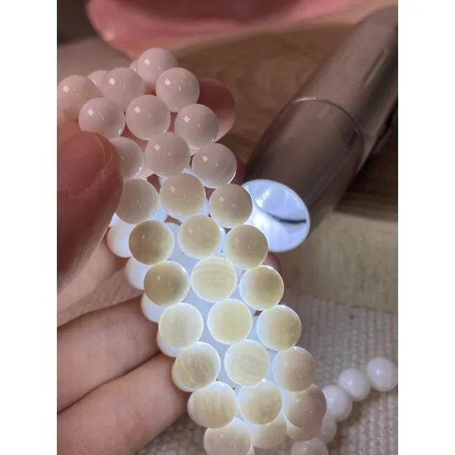 【Cozy 世界水晶原礦與茶】高級白瓷玉化硨磲 10mm 15-9(強大磁場能量 消磁淨化)