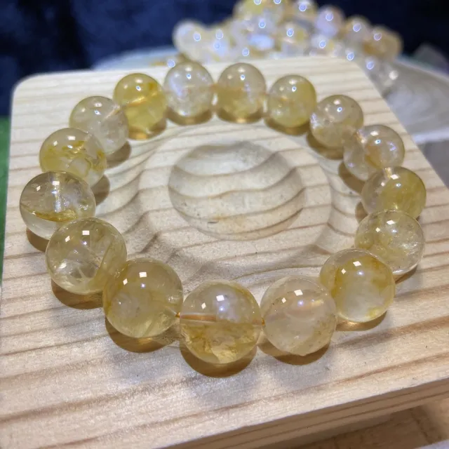 【Cozy 世界水晶原礦與茶】彩片黃膠花手珠 13mm+ 18-5(促進血液循環)