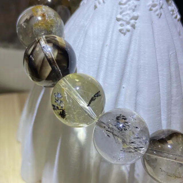 【Cozy 世界水晶原礦與茶】雲貴川閃靈帶膠花晶中晶 13mm+ 71-1(被稱為淨化之石)