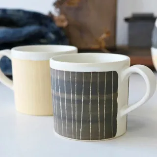 【Tojiki Tonya】永新陶苑 日本製簡約線條陶瓷馬克杯 300ml(咖啡杯 辦公室 文青 復古)