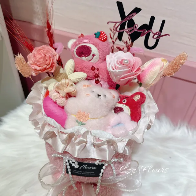 【喜滋滋】敲可愛草莓熊玩偶永生花花束(情人節花束/生日禮物/告白花束/週年慶/畢業花束)