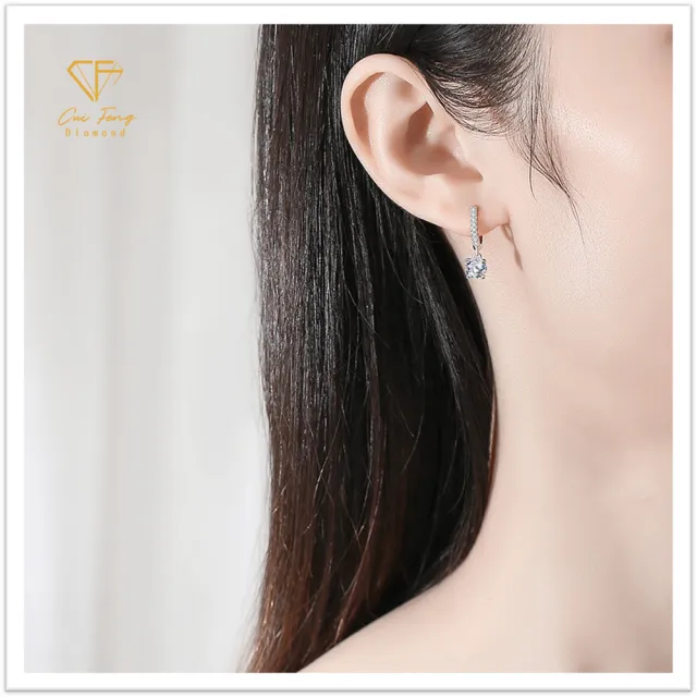 【CF Diamond】耳環 莫桑鑽《微鑲牛頭》(雙11 耳釘 耳針 耳飾   生日禮物 求婚)