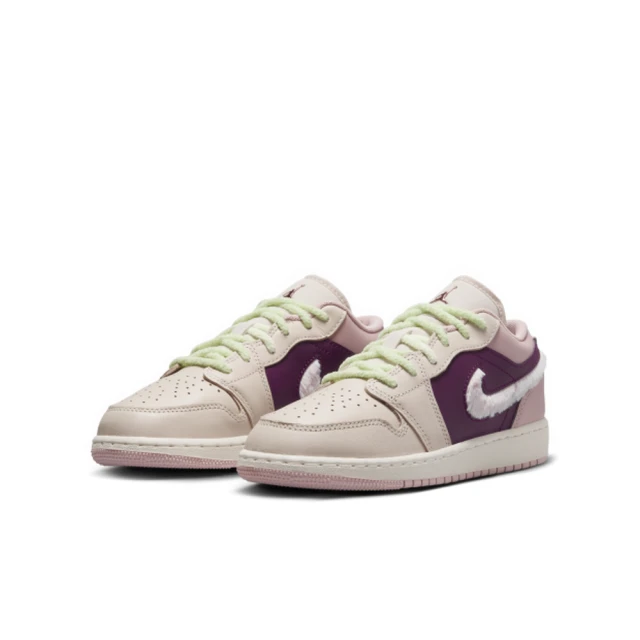 NIKE 耐吉 運動鞋 休閒鞋 女鞋 中大童 男鞋 AIR JORDAN 1 LOW SE GS 粉 紫 毛絨勾 AJ1 喬丹(FZ3928200)