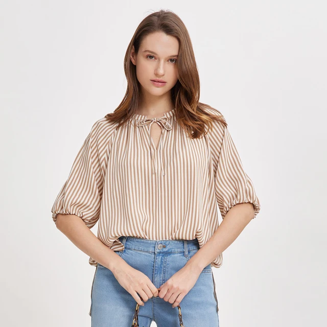 IRIS 艾莉詩 精緻袋包刺繡棉質上衣-2色(46957)優