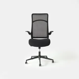 【特力屋】伯特曲線扶手網布椅 黑(電腦椅 辦公椅)