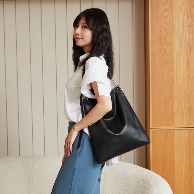 【Darker Than Black】雙11 Acute Triangle Hobo Bag 銳角三角側背包(真皮包/手提包/側背包/單肩