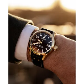 【TW Steel】VOLANTE 金色深灰面大三針