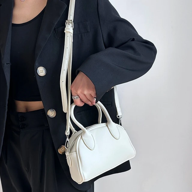 Michael Kors MK金字滿版PVC皮革附卡夾包肩背