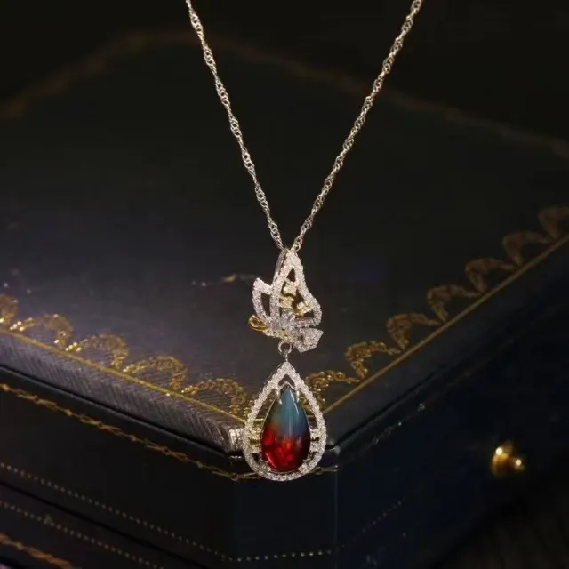 【勝弘珠寶】紅藍珀蝴蝶水滴項鍊