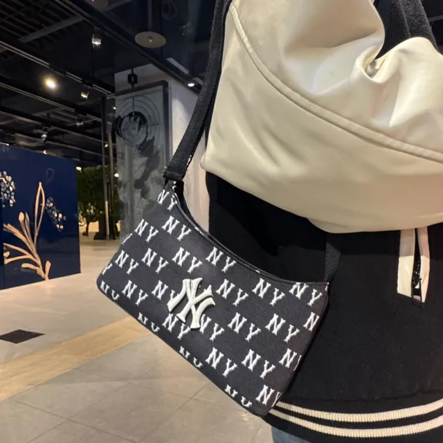 【MLB】斜背包 肩背包 Monogram系列 紐約洋基隊(3ACRM015N-50BKS)