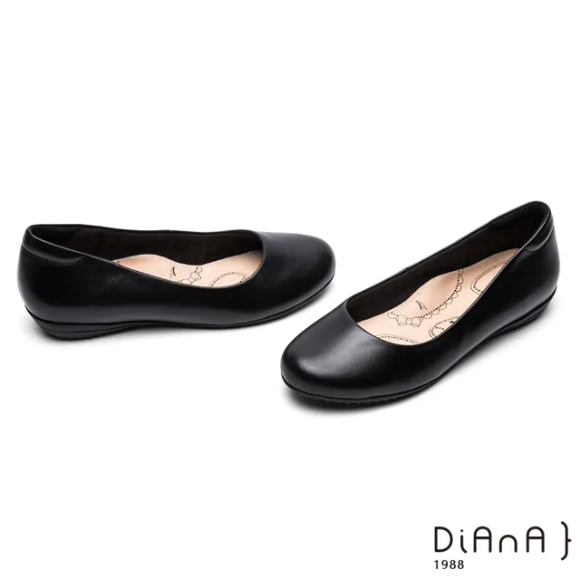 【DIANA】輕彈舒適OL真皮圓頭低跟制鞋-漫步雲端布朗尼美人款(黑色)