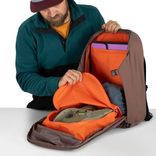 【Osprey】雙11 Metron 24 通勤電腦背包 黑色(自行車通勤專用背包 電腦背包 筆電背包 日常背包)