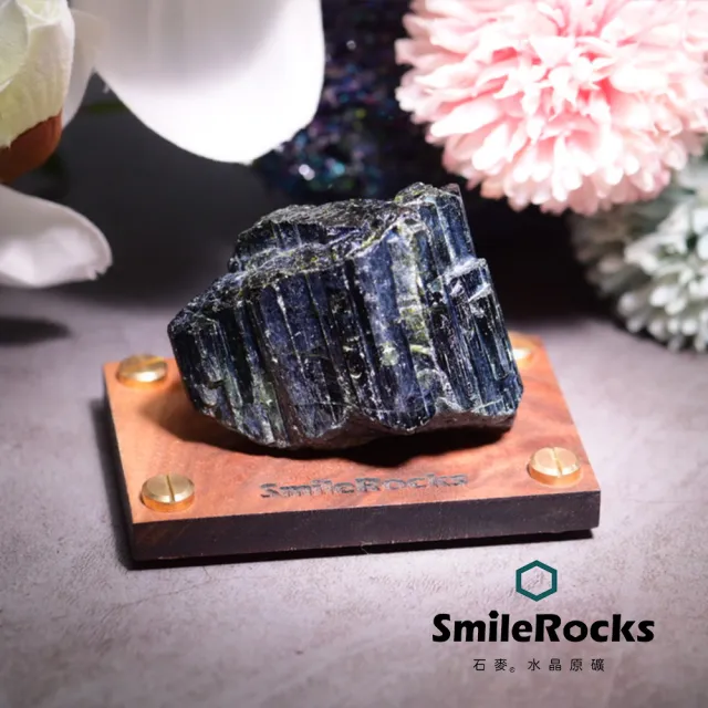 【SmileRocks 石麥】石麥水晶原礦 綠碧璽原礦 No.100200312(SmilePad 6X9底板)