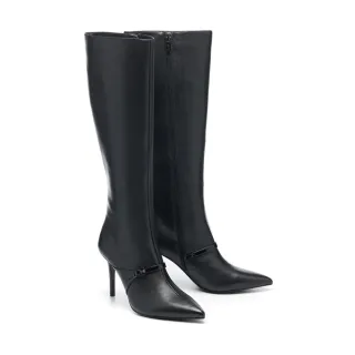 【AS 集團】簡約時髦LOGO方釦拼接羊皮美型尖頭高跟長靴(黑)