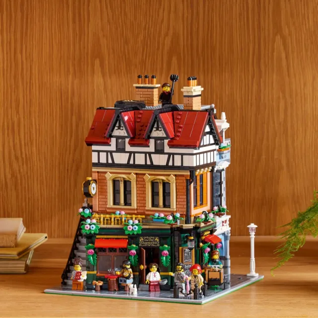 【LEGO 樂高】Icons 10350 都鐸式街角(建築模型 居家擺設 積木 玩具模型)