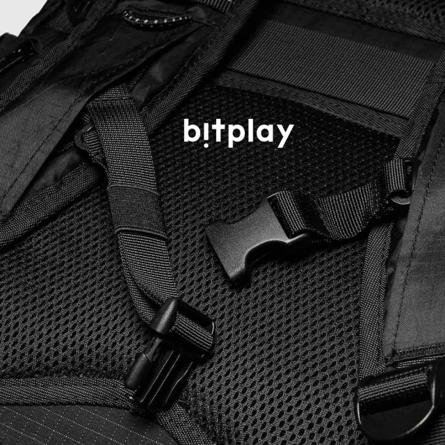 【bitplay】雙11 28L 跨境旅行後背包-黑色(隨身/出國/逛街/護照/手機/水壺/好拿取/自由行/日常包)
