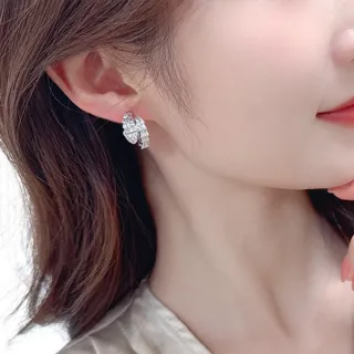 【MoonDy】耳環 女生耳環 鋯石耳環 蛇形耳環 法式耳環 生肖 耳釘 s925銀針 創意 個性耳環 