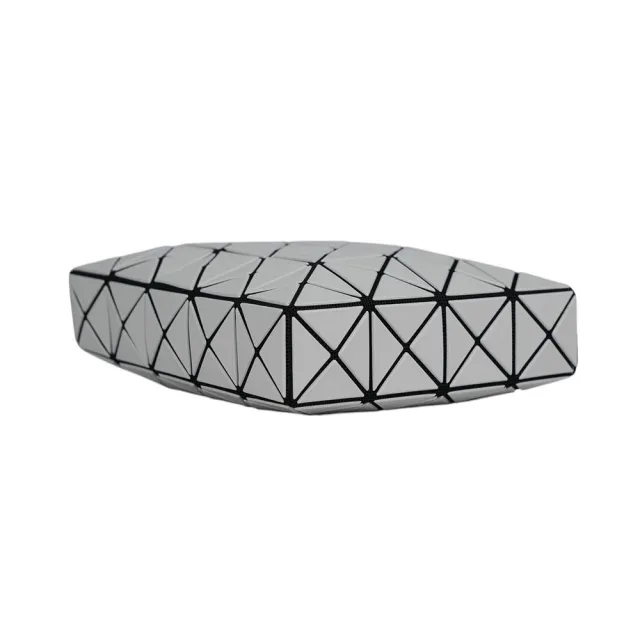 【ISSEY MIYAKE 三宅一生】BAO BAO Prism 5x4 霧面斜背包(淺灰色)