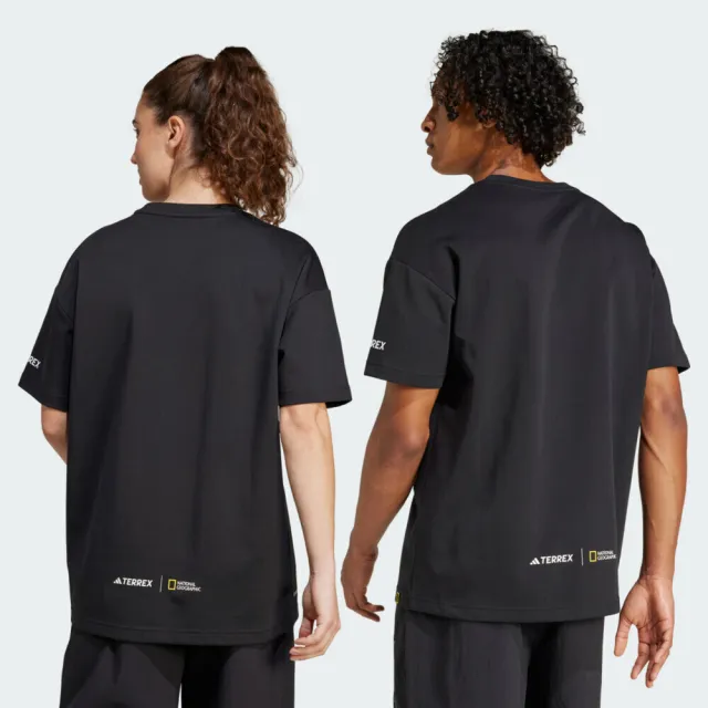 【adidas 愛迪達】Ng U Ar F Gfx T 男女 T恤 運動上衣 休閒短袖 國家地理 黑 亞版(JD5964)