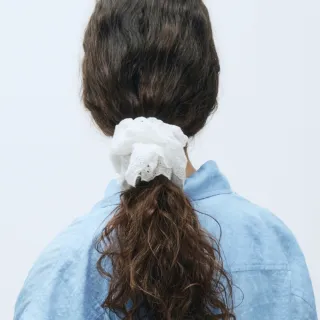 【MARITHE FRANCOIS GIRBAUD】官方旗艦 常規LOGO蕾絲髮圈 MFG 大腸圈(白色)