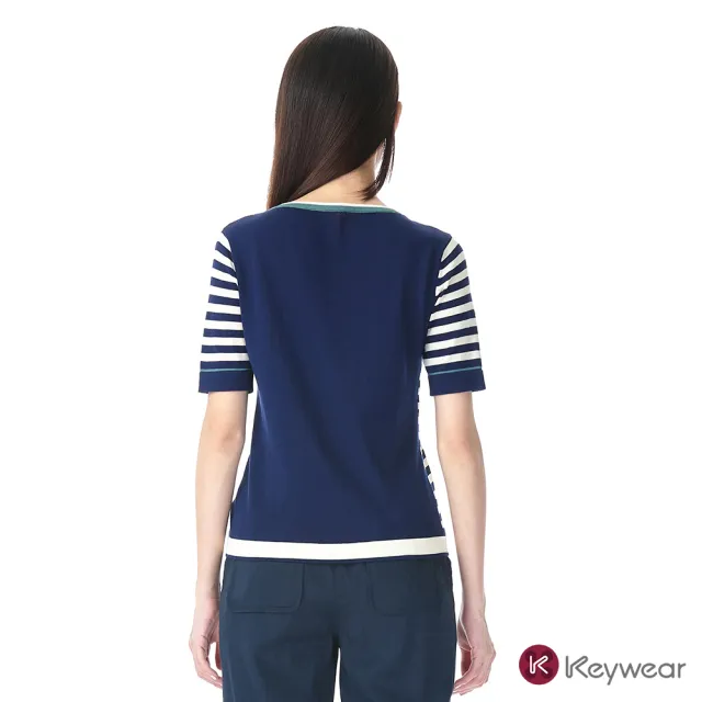 【KeyWear 奇威名品】舒適立體條文印花五分袖針織上衣