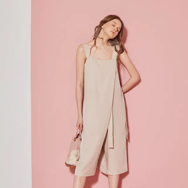 【ICHE 衣哲】設計款簡約方領假洋裝式造型連身褲-燕麥杏