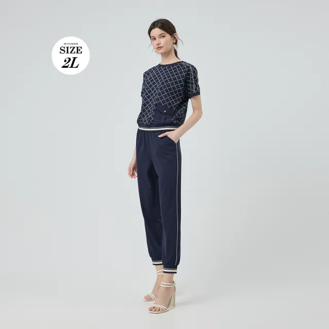 【ILEY 伊蕾】撞色菱格紋縲縈連袖上衣(深藍；M-2L；1252361002)