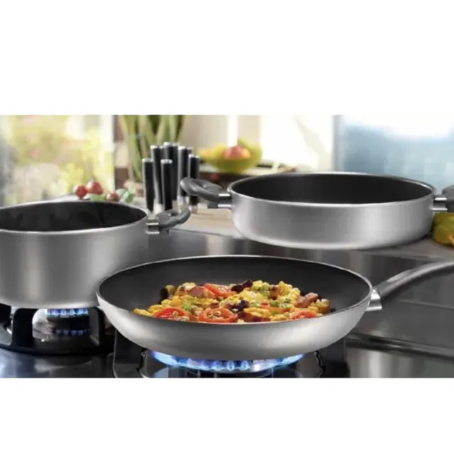 【PIARDI】義大利PIARDI HOME FIREWORKS系列 雙耳湯鍋 28CM 附玻璃蓋(湯鍋 雙耳湯鍋  IH不適用)