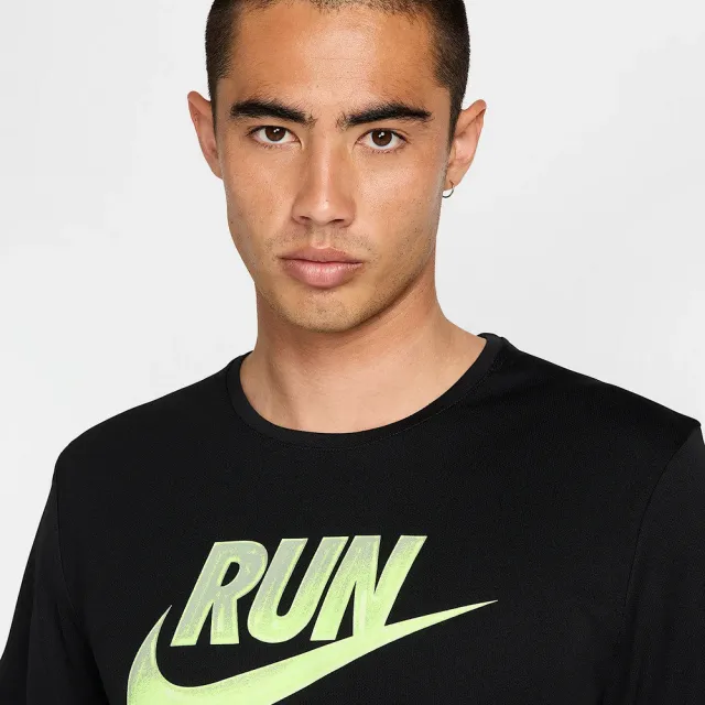 【NIKE 耐吉】短袖上衣 運動 休閒 跑步 Dri-FIT  男 AS M NK RUN ENERGY MILER SS TO 黑色(HJ3565010)