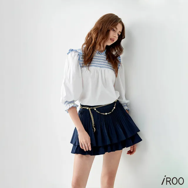 【iROO】配色刺繡感鬆緊設計上衣