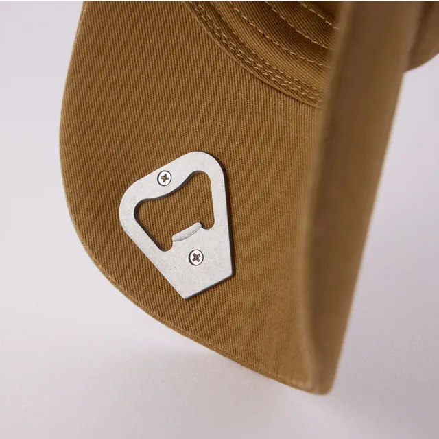 【JEEP】帥氣造型金屬標LOGO棒球帽(土黃色)