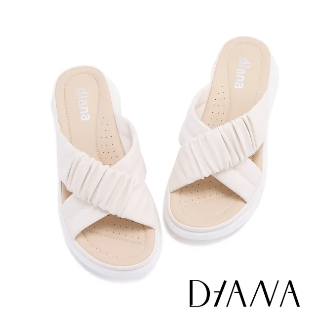 【DIANA】質感羊皮皺褶交叉厚底拖鞋(米白)